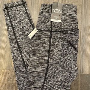 Victoria’s Secret legging